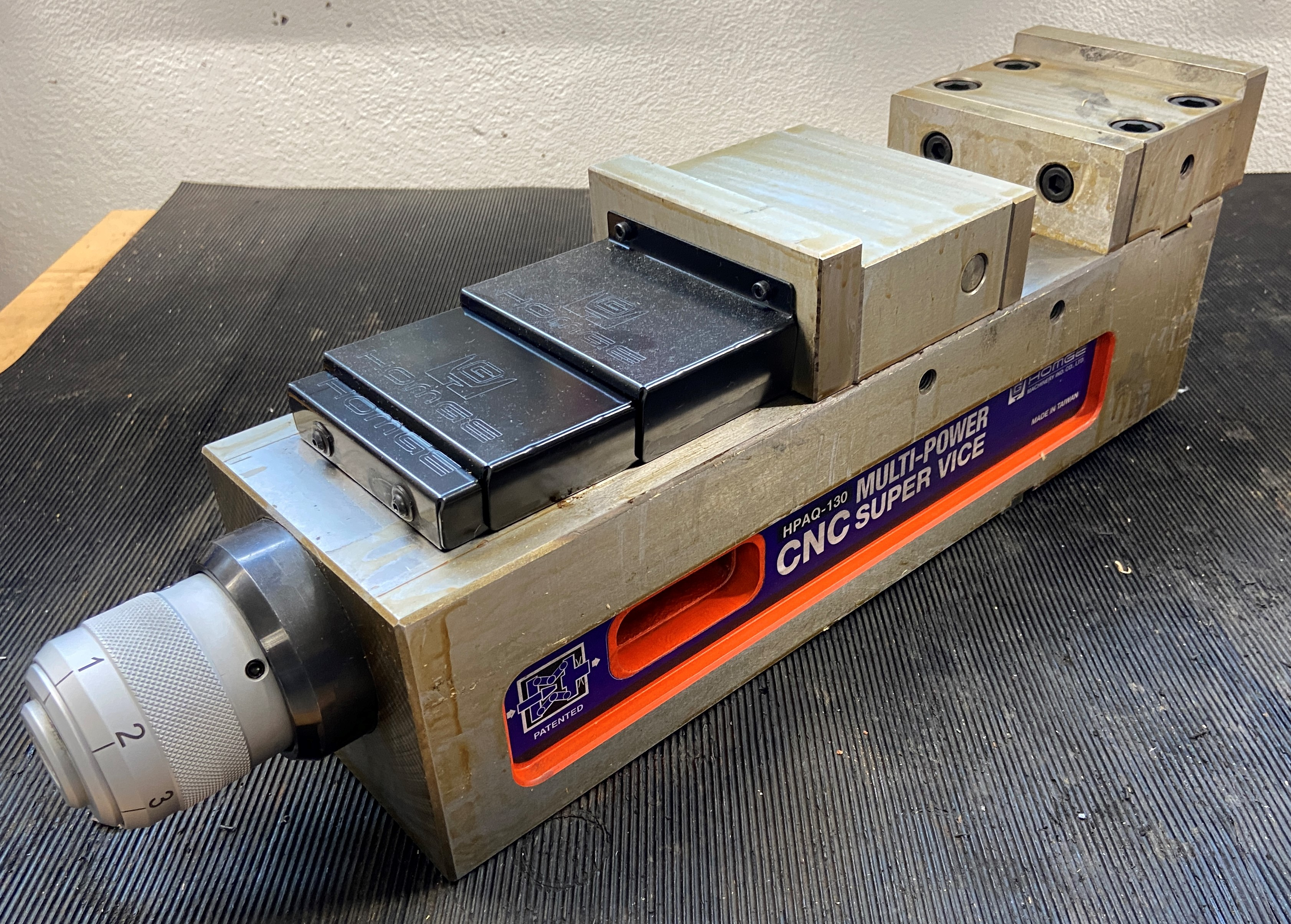 Homge CNC Maschinenschraubstock BB = 130 mm HPAQ-130,